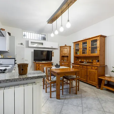 Casa Anna A - Goelba * Pomonte